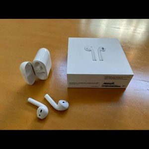 Apple AirPods 2nd Generation Wireless Charging
